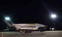 "Космически самолет" на американските ВВС се завърна от мисия след 780 дни