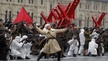 Руски войници с исторически униформи по време на репетиция за 78-ия парад за Битката при Москва през 1941 г. по време на Октомврийската революция, който ще се състои  на 7 ноември.