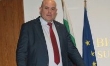 Гешев отмени срещата с Нинова