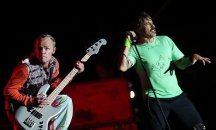 Флий от Red Hot Chili Peppers издаде мемоари
