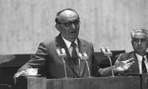 Поглед назад: Сбогом, другарю Живков! Да живее демокрацията!