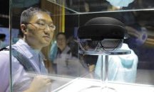 Microsoft пуска новите очила за добавена реалност HoloLens 2