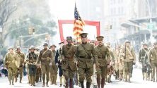 Парад-възстановка на Първата световна война по улиците на Ню Йорк. Тази година парадът чества 100-годишнината си.
