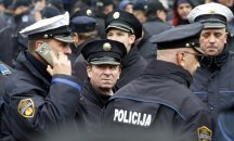Разбиха мрежа за фалшиви дипломи в Босна