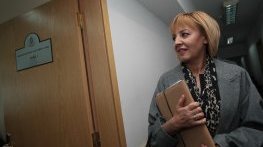 Maнолова: Управляващите се противопоставят на отварянето на чувалите с бюлетини