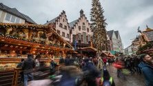 Коледен базар във Франфурт на Майн, Германия, отвори врати.