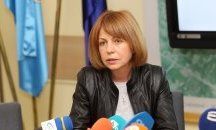 Фандъкова увеличава данъците за автомобили и таксите при имуществени сделки