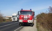 Турски тир с 20 тона дървени въглища пламна край Силистра
