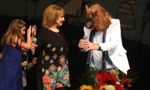 Мими Иванова и Развигор Попов с нова коледна песен