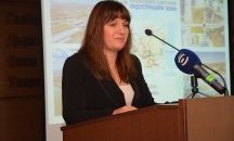 Антоанета Барес от НКИЗ изнесе публична лекция в УНСС