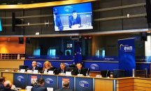 Джамбазки: ЕС трябва да престане да създава разделение между Изтока и Запада