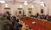 Цацаров иска по-малко администрация, Найденов - „нови качествени хора“