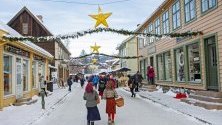 Коледна улица в кв. Майхауген, Лилехамер, Норвегия.