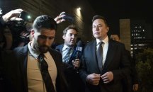 Шефът на SpaceX Илън Мъск се яви пред съда за клевета