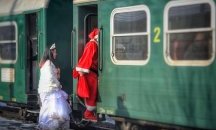 Дядо Коледа потегля с теснолинейката от Септември за Добринище