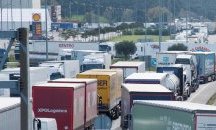 МВнР: Сърбия отвори границата си за тировете ни