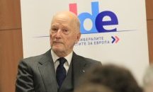 Н.В. Цар Симеон II дари на УМБАЛСМ "Н. И. Пирогов" ЕАД 50 000 лева