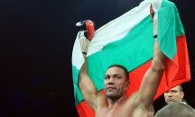 Кубрат Пулев да излезе срещу Джошуа на българска песен, призовават музиканти