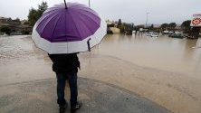 Над 60 000 домакинства във Франция останаха без ток заради проливни дъждове