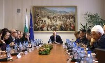 Президентът: Върху Конституцията не бива да се посяга произволно