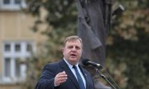 Каракачанов награди дарителите за паметника на ген. Вазов и пехотата му в центъра на Плевен