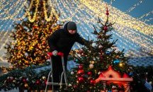 Необичайно: Москва посрещна Коледа без сняг