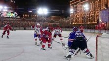 Руският президент Владимир Путин играе хокей в приятелнки мач на Червения площад в Москва.