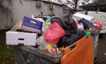 Българинът изхвърля една трета от храната, която купува