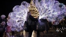 На площада в старата част на Дамаск, Сирия. Украса за Нова година.