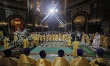 Православни християни по света отбелязват Коледа по стар стил