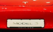 Tesla достави първите електромобили Model 3, произведени в Китай