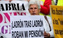 С 0,9% увеличават пенсиите в Испания