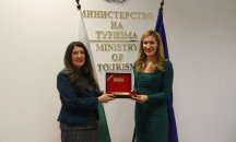 Херо Мустафа към Ангелкова: Имате впечатляващи резултати в туризма