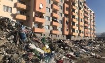 Почистиха боклуците пред блок „Кармен“ в Казанлък