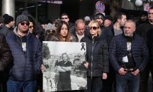 Фенове на "Ботев" (Пловдив) протестират пред гръцкото посолство в София