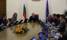 На спешна среща при Борисов обсъдиха три варианта за излизане от кризата