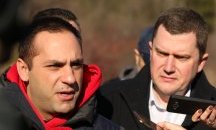 Караниколов: Километър от водопровода към Перник е готов