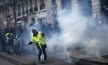 Пореден протест на „жълтите жилетки“ в Париж