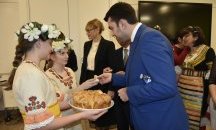 Българин ще получи възможността да стане част от екипа на канадски сенатор