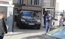 Взеха джипове от офиса на Васил Божков
