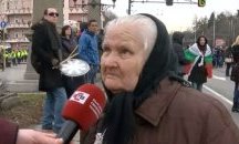 Използваха ли 73-годишната баба Стойна за политически пиар?