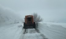 Снегорините пробиват преспи до 2 метра, десетки села са без ток