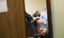 Седем от митничарите на „Калотина“ остава в ареста