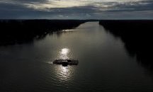 Торове са замърсили водата в канала до река Марица