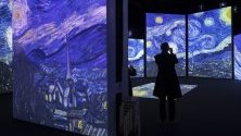 Илюминирана изложба с творби на Винсент ван Гог `Van Gogh Alive` в Цюрих, Швейцария.