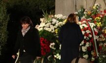 Караянчева: Радев дълбае разделителни линии дори пред паметника на Левски