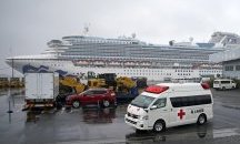 Първи жертви сред заразените от коронавирус пътници на японския кораб
