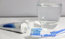 Едва 30% от българите си мият зъбите