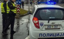 Задържаха камион със 78 мигранти в Северна Македония