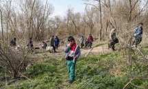 Откриха 31 мигранти в гората край Вакарел